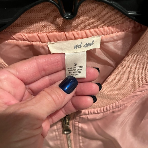 Wet seal 100% polyester jacket size small color; blush - Picture 2 of 3